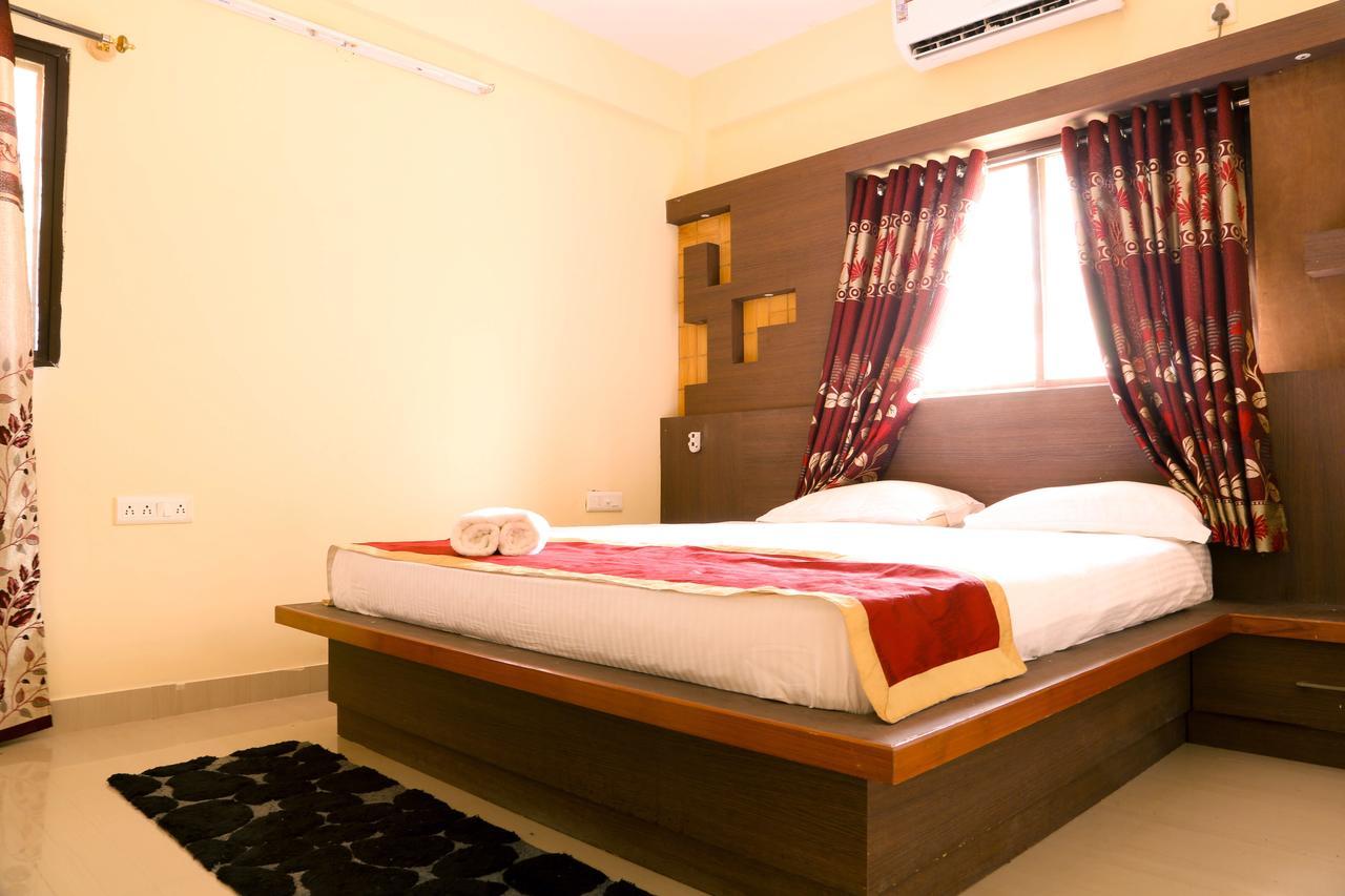 Golds Club & Resort Bayappanhalli Екстер'єр фото
